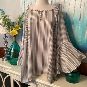 Women’s plus size top
